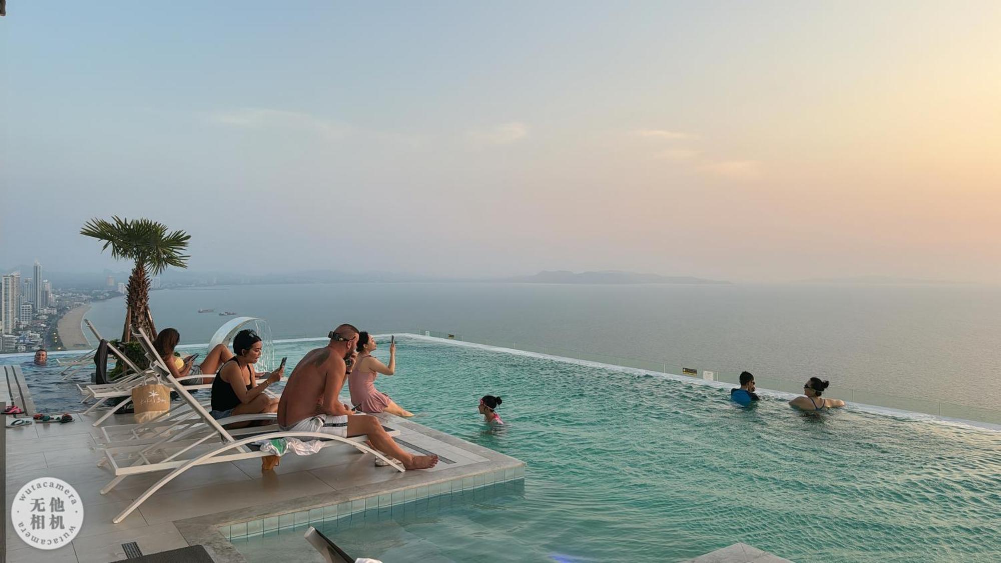 Copacabana Beach Jomtien 科帕卡巴纳海乔木提安海滩毗邻乔木提安夜市 Extérieur photo