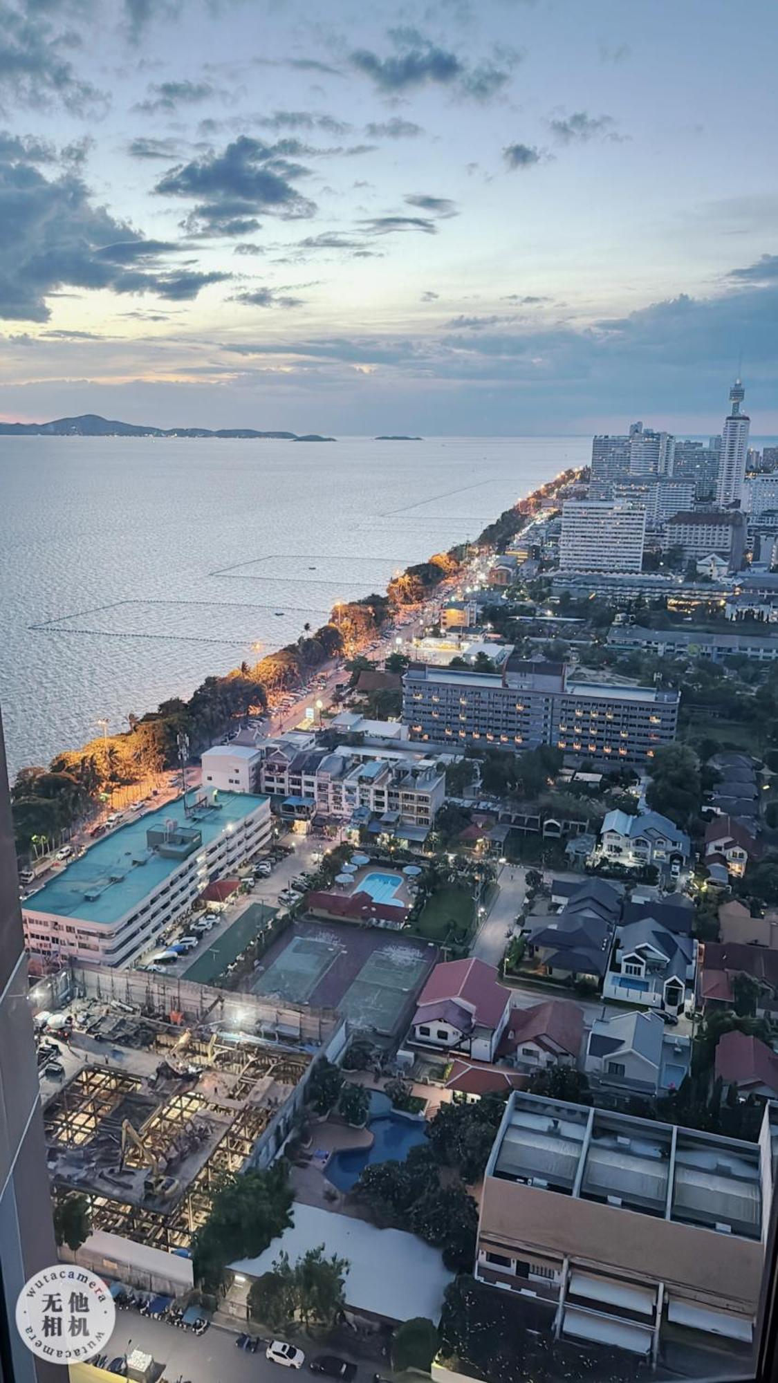 Copacabana Beach Jomtien 科帕卡巴纳海乔木提安海滩毗邻乔木提安夜市 Extérieur photo