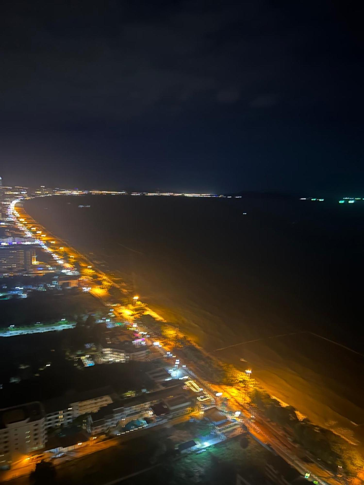 Copacabana Beach Jomtien 科帕卡巴纳海乔木提安海滩毗邻乔木提安夜市 Extérieur photo